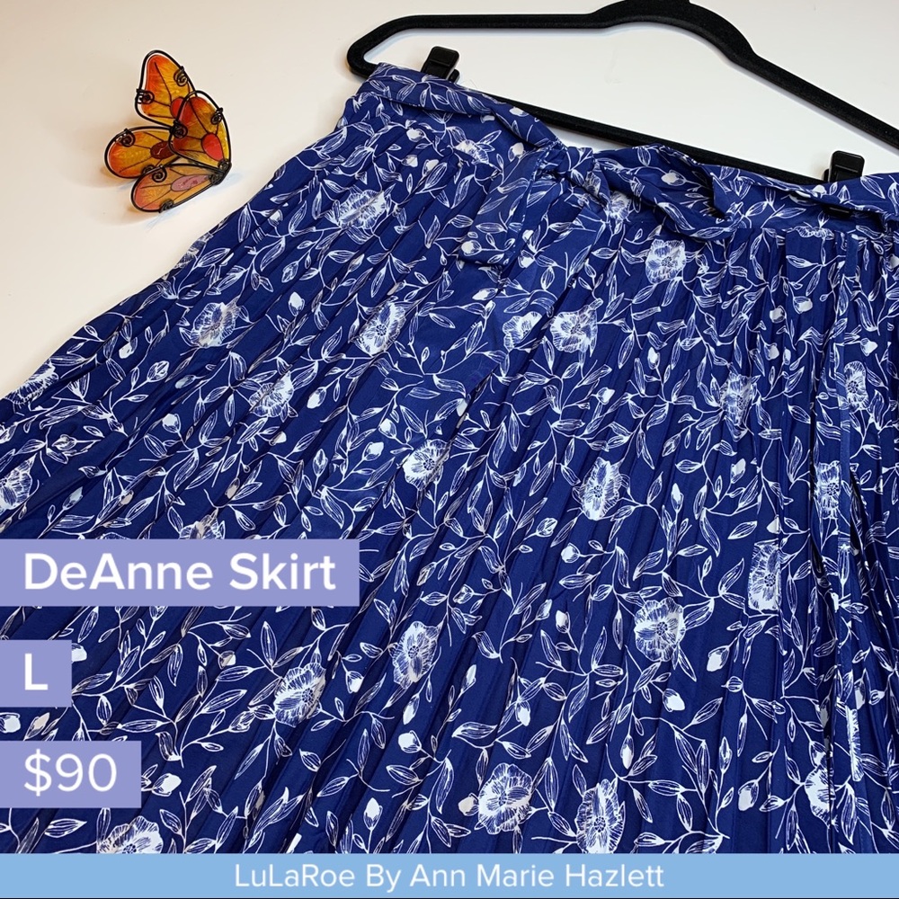 NWT LuLaRoe DeAnne Skirt L Large Blue and white floral print